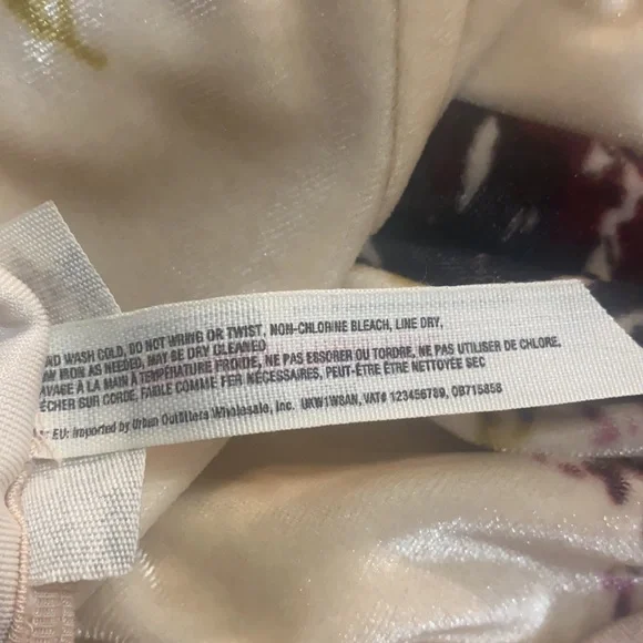 Intimately Free People Velvet Slouchy Babe Bodysuit Beige Floral Stretch Large - Picture 10 of 10